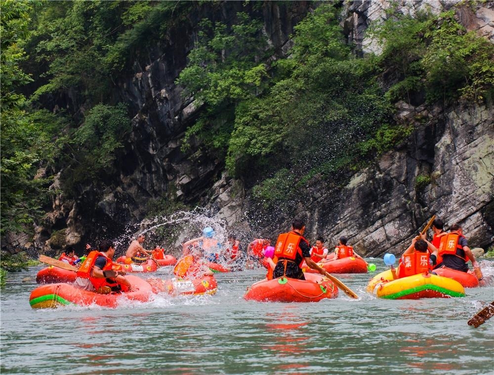 南阳鹳河漂流图片